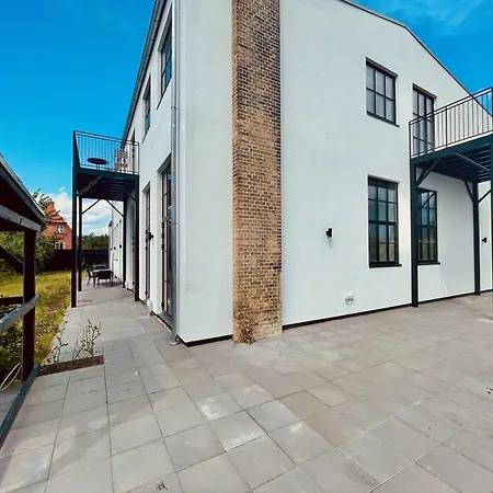 Apartment Cozy And Bright With Private Car Park *