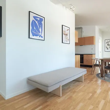 Apartment Cozy And Bright With Private Car Park *