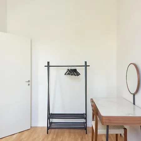 Apartman Cozy And Bright With Private Car Park