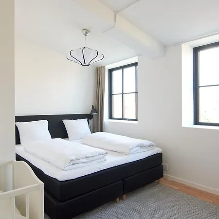 Cozy And Bright With Private Car Park Kopenhagen