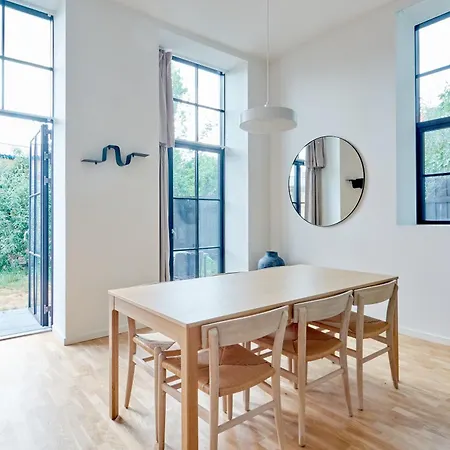 Apartment Cozy And Bright With Private Car Park *