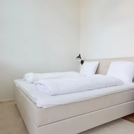 Cozy And Bright With Private Car Park Appartamento *
