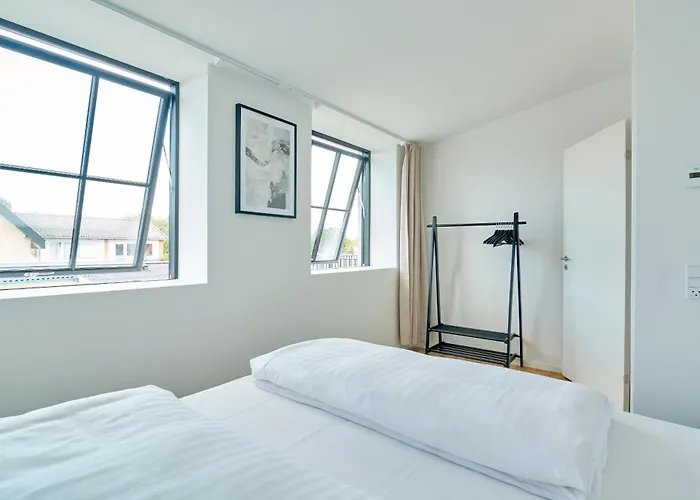 Cozy And Bright With Private Car Park *