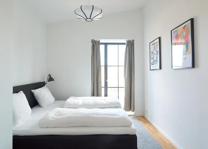 Cozy And Bright With Private Car Park