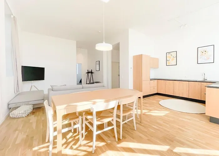 Cozy And Bright With Private Car Park Appartement