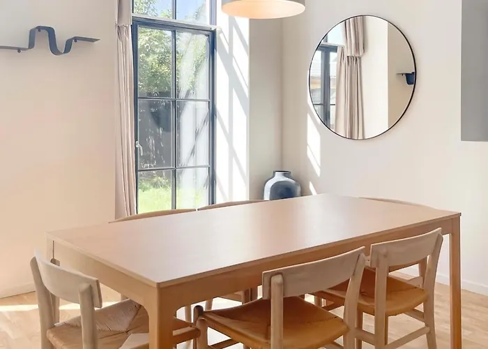 Cozy And Bright With Private Car Park Köpenhamn