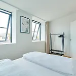 Cozy And Bright With Private Car Park *