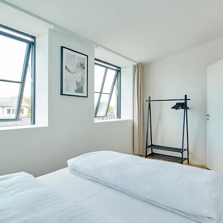 Cozy And Bright With Private Car Park *